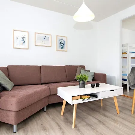 Apartment 6 Person In R M